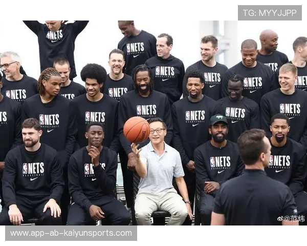 篮网队调整阵容，冲击总冠军，篮网阵容强大